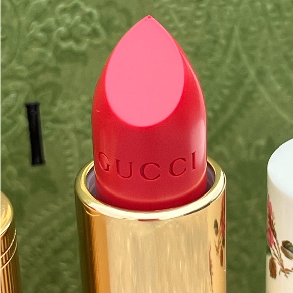 NWT 💋Gucci Beauty 3 Pack Lipsticks Boxed Set in Rouge Red & Gucci Lip Liner - Picture 10 of 16